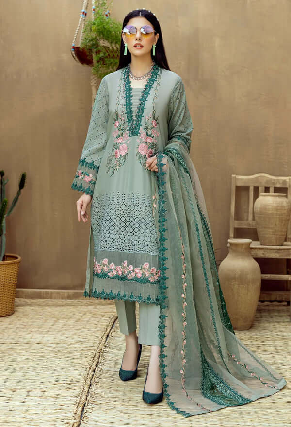 3 Piece Heavy Embroidered Chicken Kari Lawn Suit ( Full Embroidered Organza Dupatta)